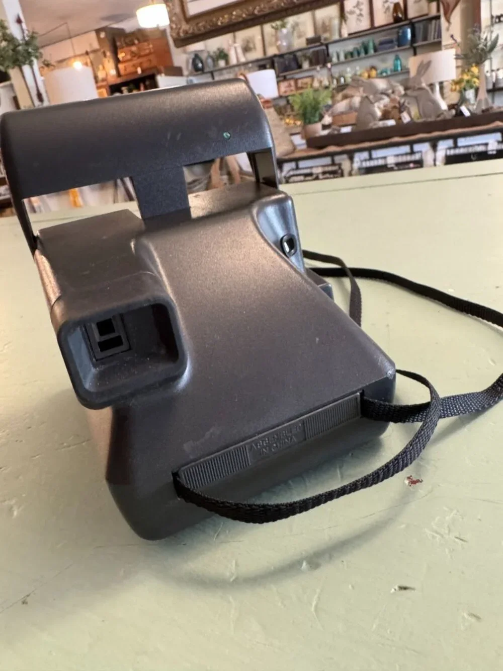 Polaroid OneStep Closeup 600 Instant Film Camera Black Strap Attached Vintage